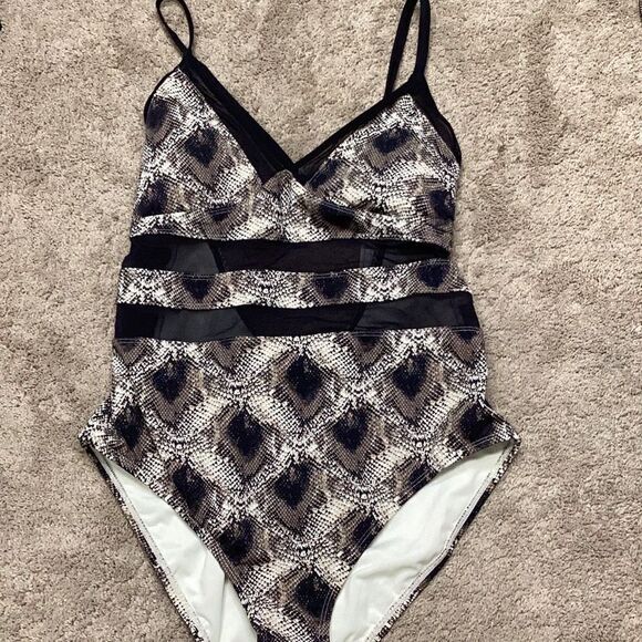 New. BLEU Rod Beattie snake print swimsuit. Retails $139 size 8 - Picture 6 of 11